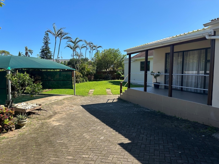 4 Bedroom Property for Sale in Sunrise On Sea Eastern Cape